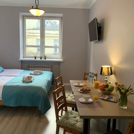 Jasna Hotelik Self Check-In Varsavia Esterno foto