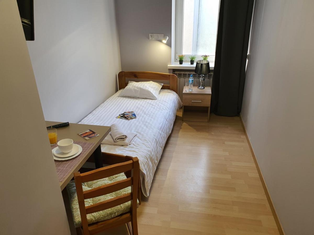 Jasna Hotelik Self Check-In Varsavia Esterno foto