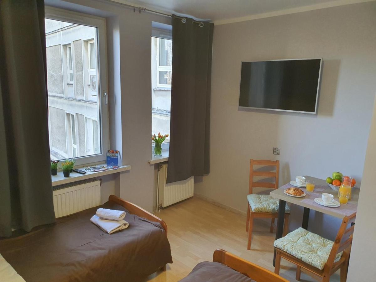 Jasna Hotelik Self Check-In Varsavia Esterno foto