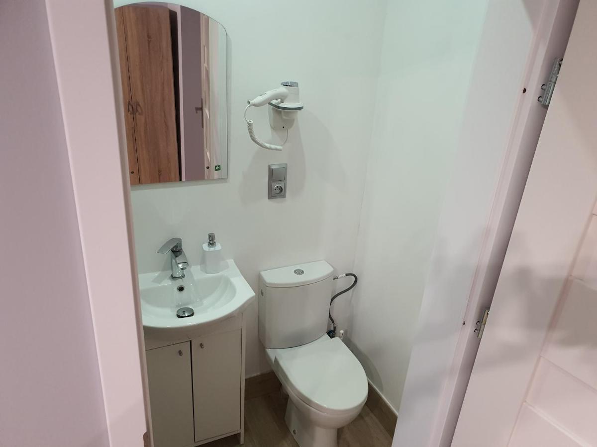 Jasna Hotelik Self Check-In Varsavia Esterno foto